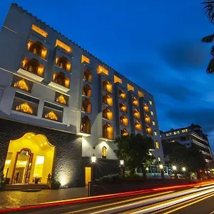 Hotel Royal Kandyan