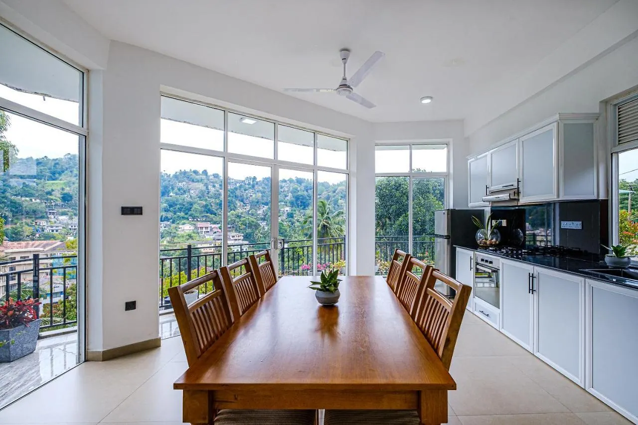 ** Hotel Queens Mount Ridge Kandy Sri Lanka